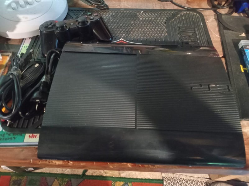 PS3 500GB SUPER SLIM Carousel 1