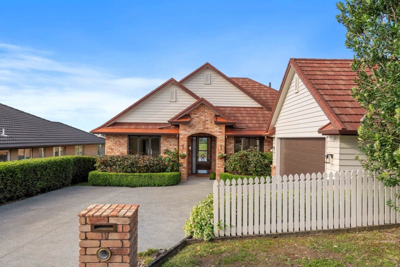 STRIKING DESIGN WITH A RURAL OUTLOOK64528400314626111