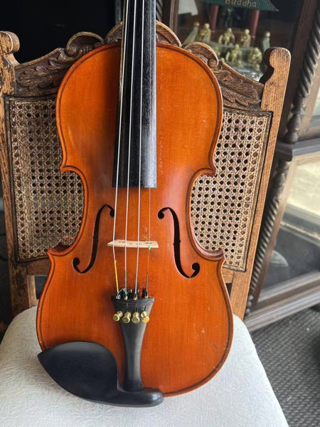 Antique 4/4 Antonius Stradivarius made in Czechoslovakia Violin Carousel 2