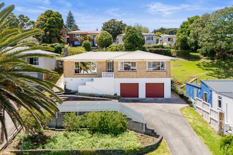 Renovated Gem in Heart of Pukekohe64528400422786110