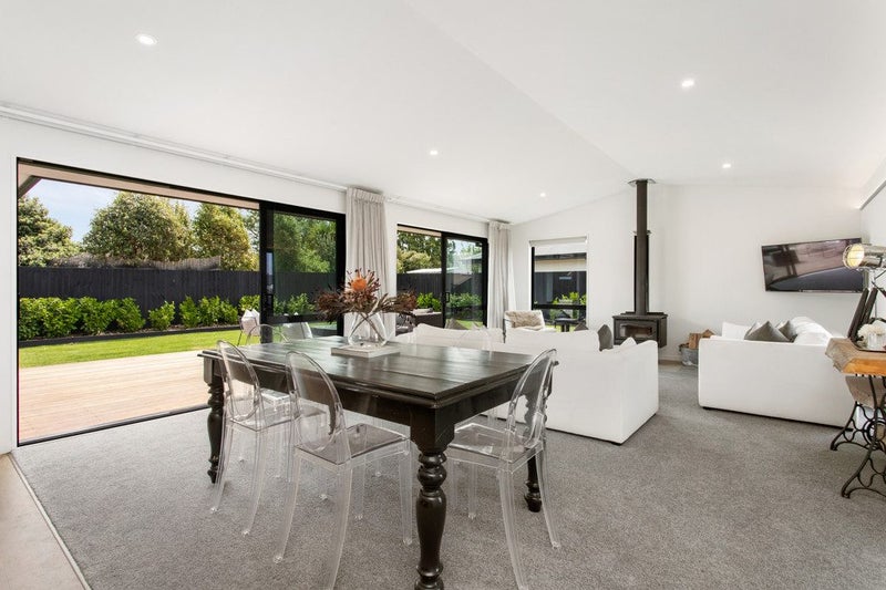 Modern Comfort + Rural Charm = Kirwee's Best64528499809538111