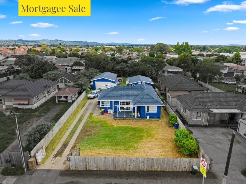 Mortgagee Sale: Home & Income!64528687979394110