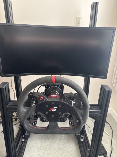 Racing simulator + Extra wheel + monitor64529027982337111
