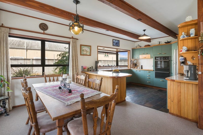 Lifestyle Property with Industrial Zoning.64528801159298111