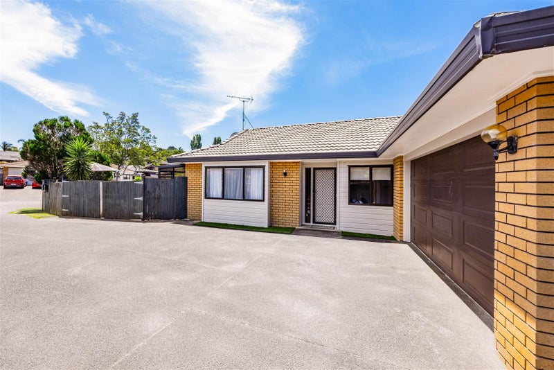 Single Level Brick & Tile Comfort in Macleans Zone64528899578753113