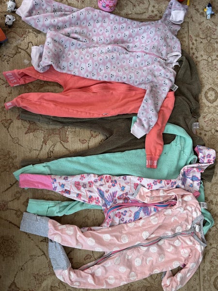 Bonds sleepsuits Carousel 1