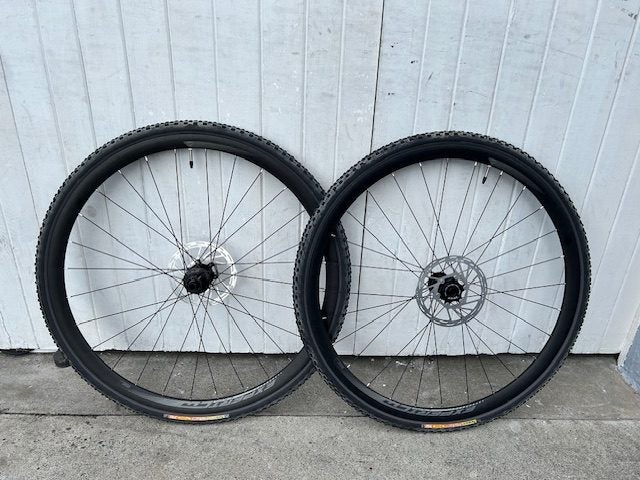 Merida Expert DISC Gravel Wheelset - 11 Spd Carousel 1