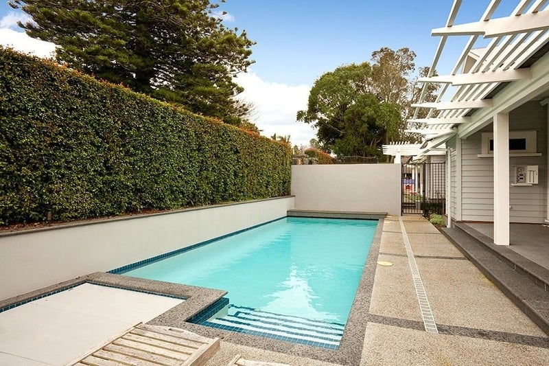 Epsom, 4 bedrooms64529482843011111