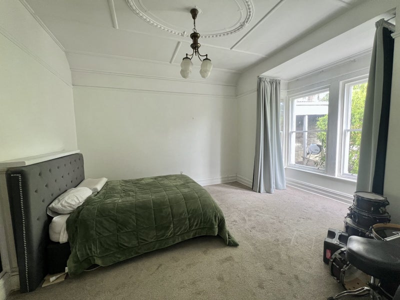 Kew, 1 bedroom64529916845443110