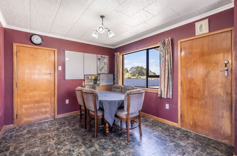 Your New Nest on West?64530366176001114