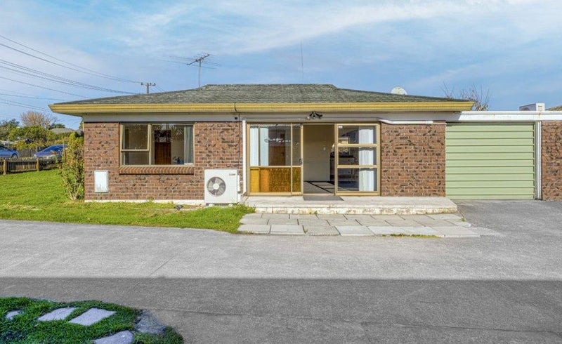 Papakura, 2 bedrooms64530563979395110