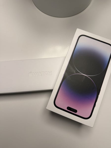 iPhone 14 Pro Max and Apple Watch Series 864531003813505112