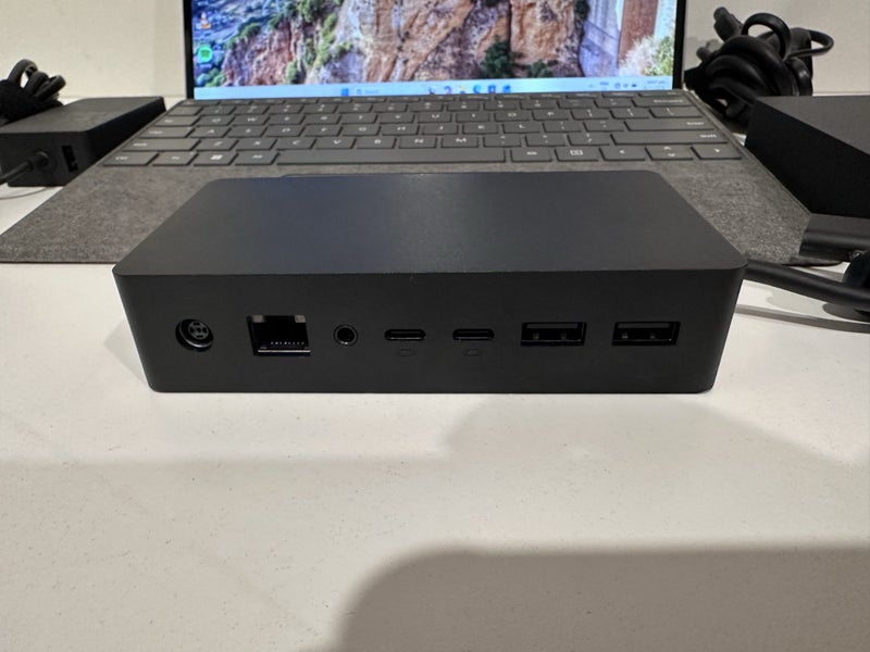 $1 Microsoft Surface Pro 8 11th Gen i5 13” PixelSense TouchScreen DockingStation Carousel 2