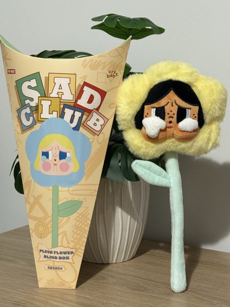 CRY BABY/SAD CLUB-POP MART-PLUSH FLOWER-SUNSHINE YELLOW-BRAND NEW! Carousel 1