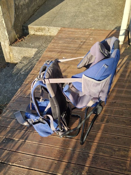 Kathmandu child carrier Carousel 2