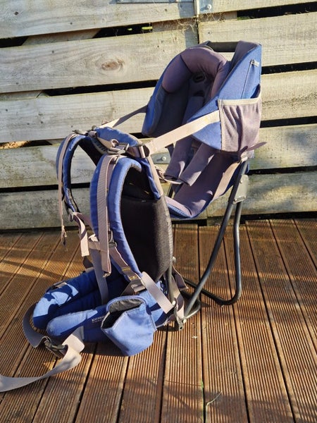 Kathmandu child carrier Carousel 1