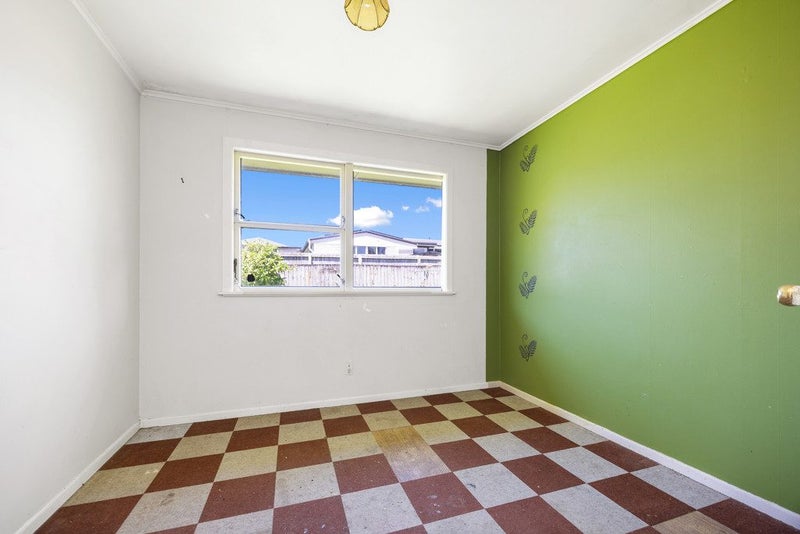 Awaiting the Magic Touch!64536034800131114