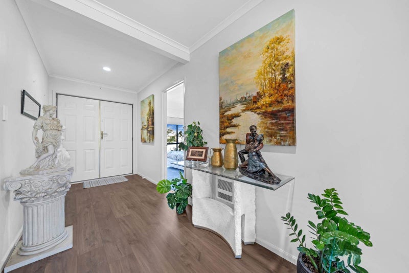Botany Gem: Spacious Family Living, Prime Location64536146534401113