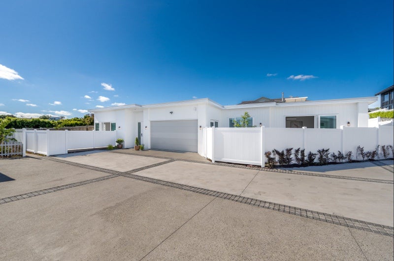 Stunning single level Farm Cove gem64536230185089110