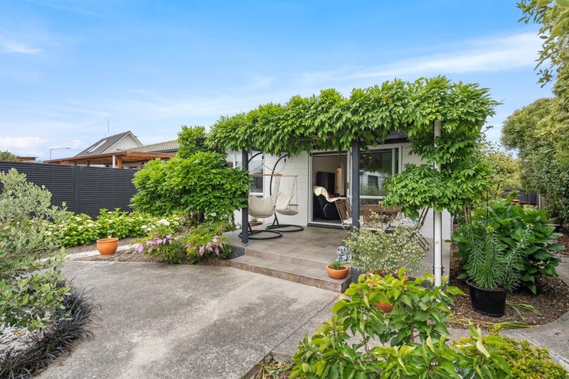 Grab It Before Someone Else Does!64536633014915110