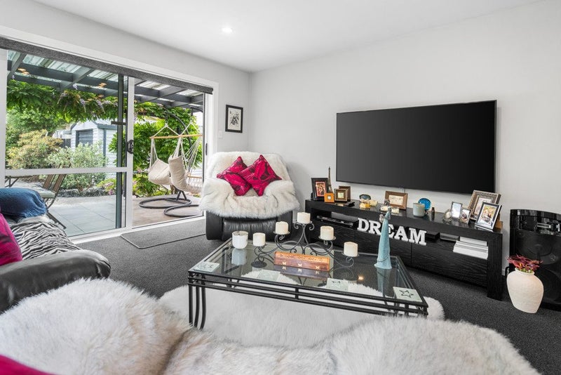 Grab It Before Someone Else Does!64536633014915114