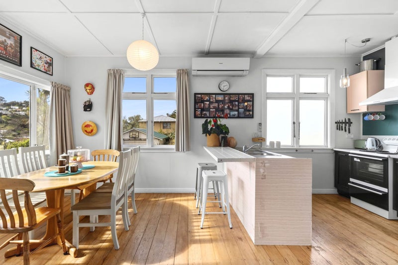 Suburban Bliss Awaits You!64536829169025111