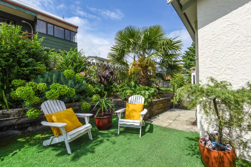 Suburban Bliss Awaits You!64536829169025114