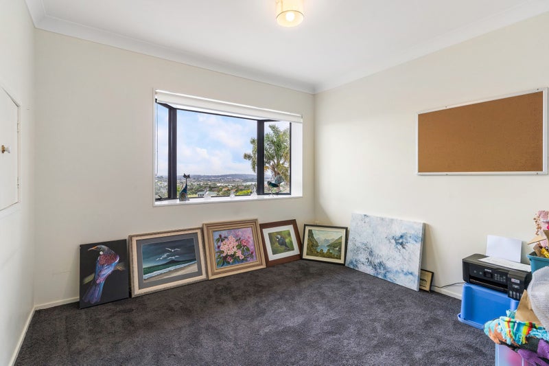 Brick and Block Family Home with Expansive Views64536829183234114