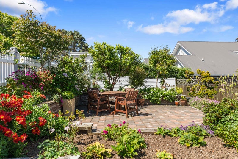 Northern Slopes - Masefield St64614426978690114