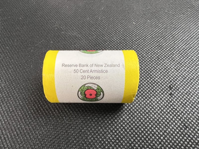 One Roll 2018 Armistice Day 50 Cent Commemorative Coin New Zealand - Lot F371 Carousel 1