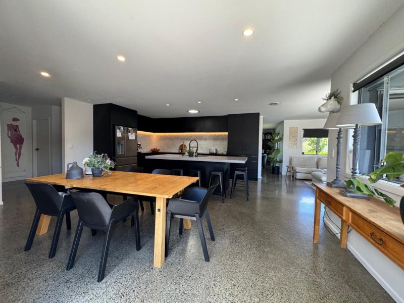 Havelock North, 4 bedrooms64537023097345111