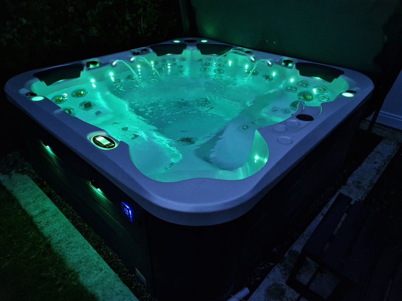 1 x Vortex Spectrum 6 Person, 81 Jet, 2.3m square Luxury LED Spa Pool64537189954690110