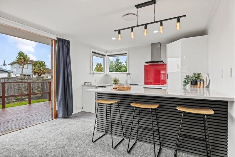 Affordable, Renovated & Move-In Ready64537037388803114