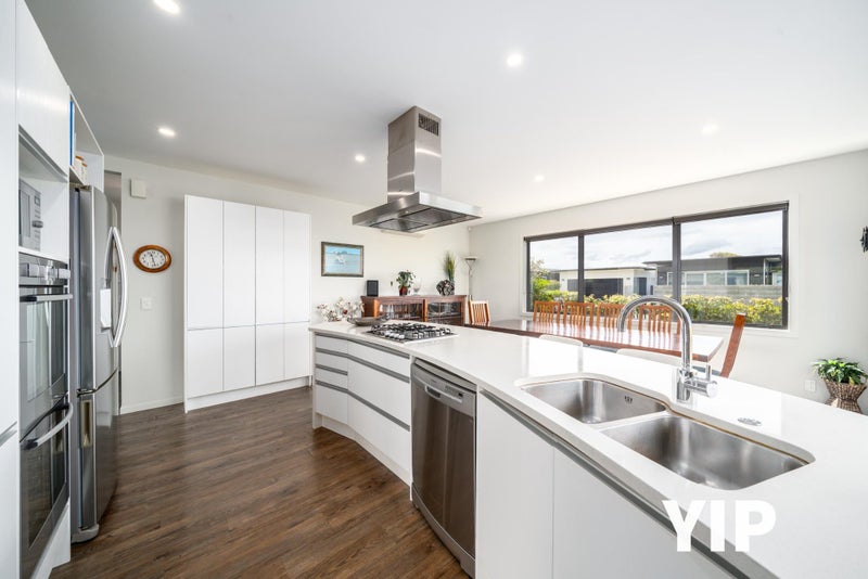 Panoramic Views + Study? YIP!64537134371459114