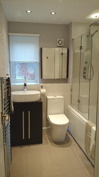 Modern Swing Door Bath Screen – 2-Panel Glass, 1100W x 1500H Carousel 2