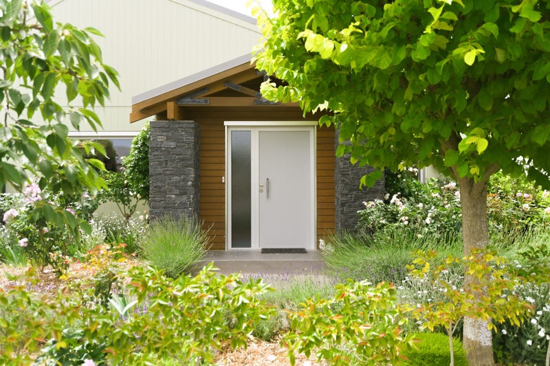 Solar-Powered. Eco-Smart. Ultra-Comfortable.64537330051201111