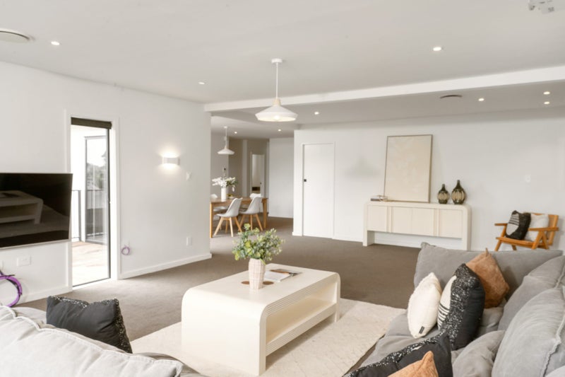 Lifestyle, Views and Space64537623025537114