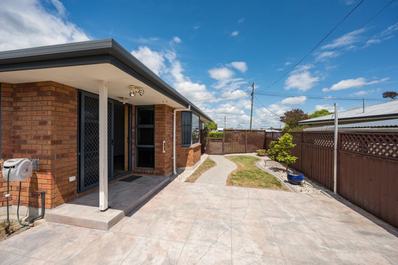 Prime Location - Move In Ready!64537623133571113