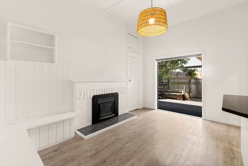 4-Bedrooms, Renovated and Ready!64537623165442112