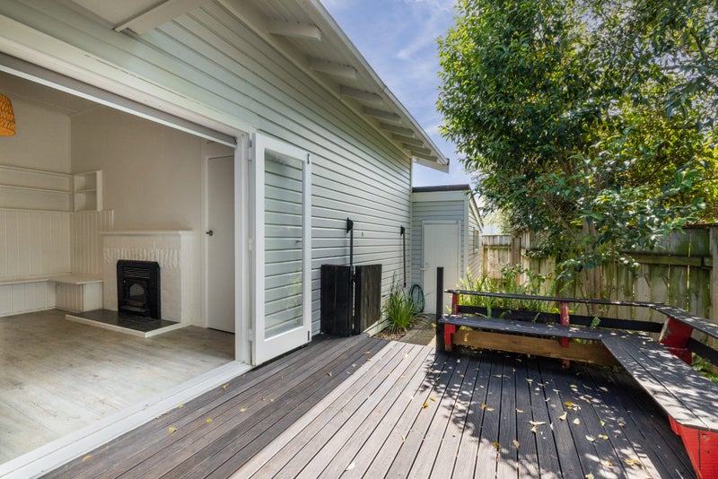 4-Bedrooms, Renovated and Ready!64537623165442113