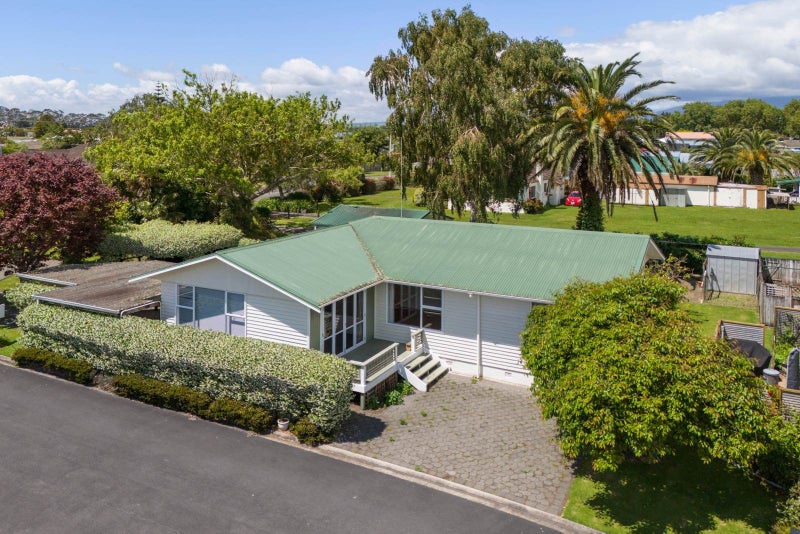 The Perfect Downsizer: Secure, Sun-Drenched64537623210371110