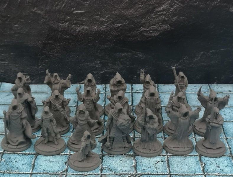 The Guild of Mages Miniatures Set Dungeons and Dragons dice4dungeons IGG Carousel 2