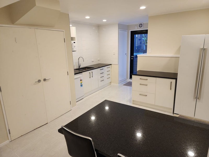 West Harbour, 3 bedrooms64537720742017113