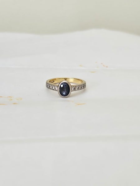 Carats Sapphire and Diamond ring Carousel 2