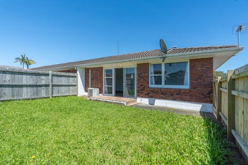 Papatoetoe, 2 bedrooms64538112658178110