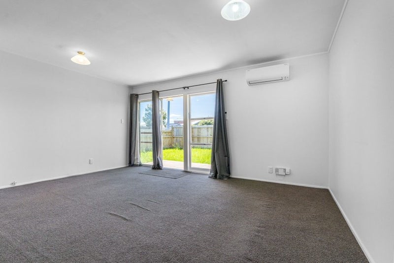 Papatoetoe, 2 bedrooms64538112658178112