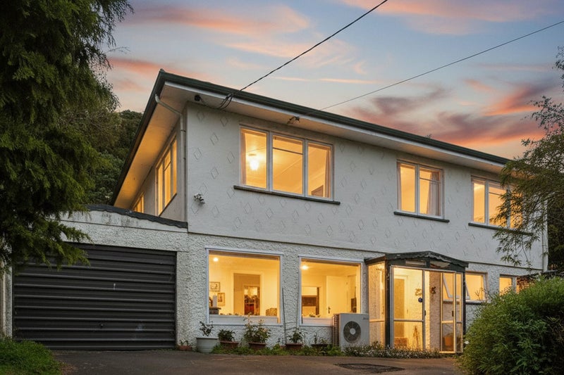 Oasis with Expansive Views & Versatile Living64538210918274110