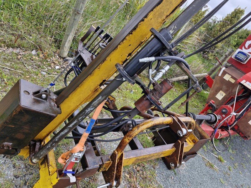 Used Side-Mount Post Driver - 4.5m Hydrorammer ($14,900 + GST) Carousel 5