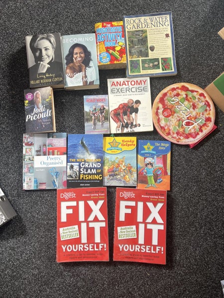 $6 for the whole box of books64538605105795110