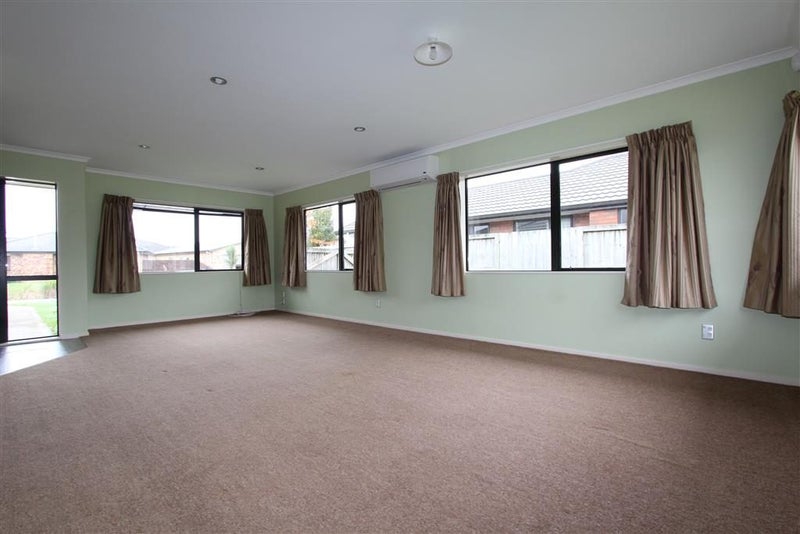 Rototuna, 4 bedrooms64538696701313113